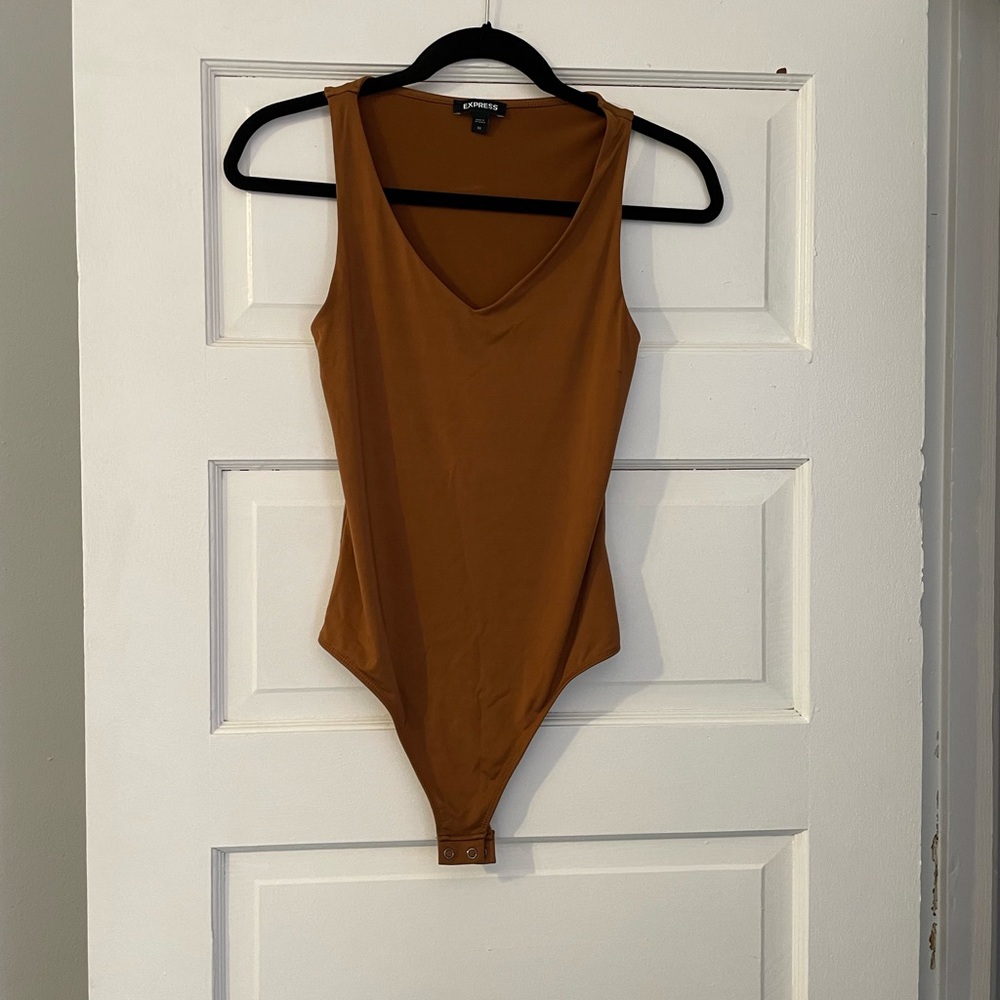 Express tan V-Neck Bodysuit